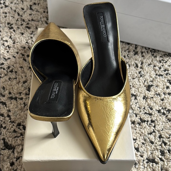 Tony Bianco Gold Heels Pointed-Toe Mules - Picture 2 of 5